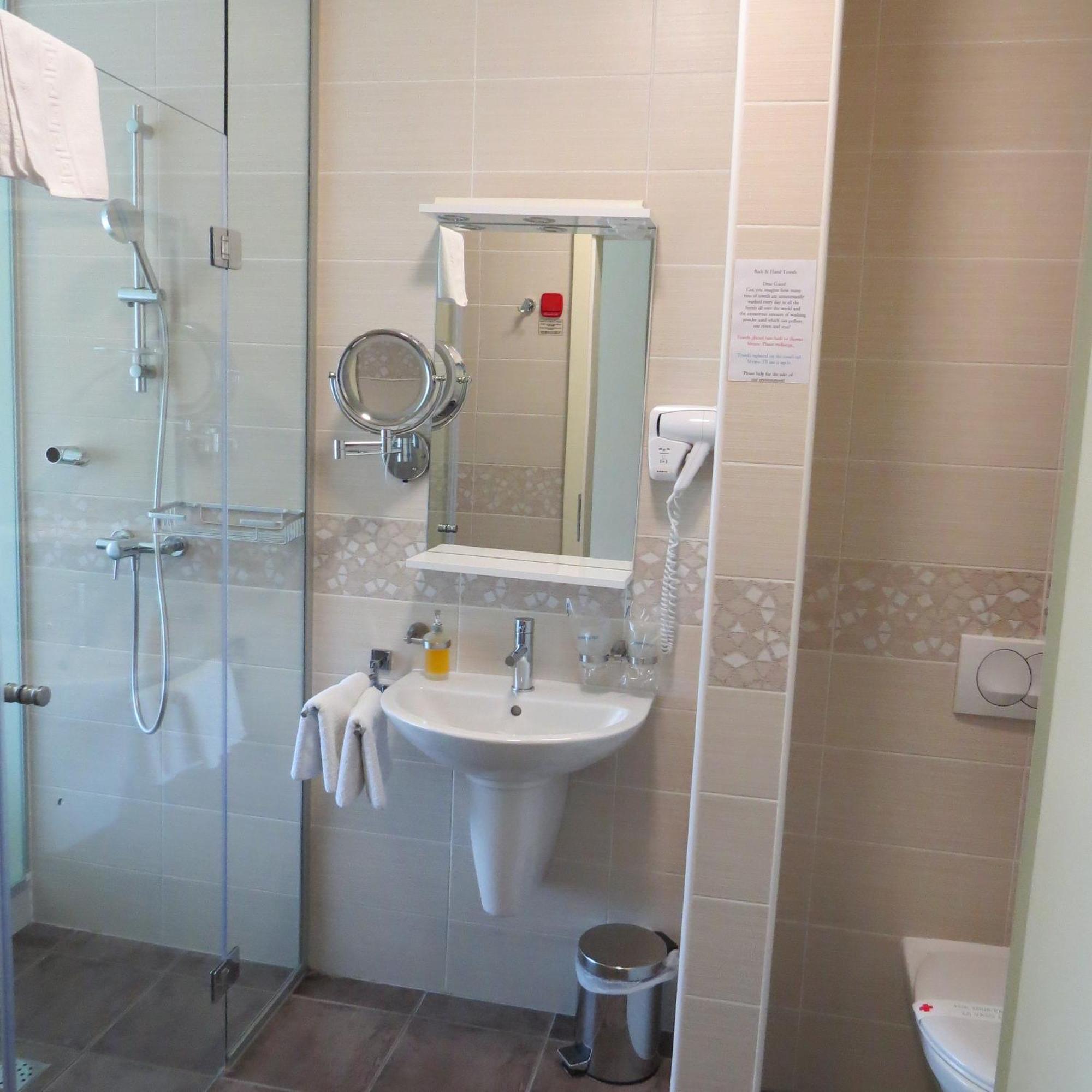 Siker B&B Hotel Pernica Buitenkant foto