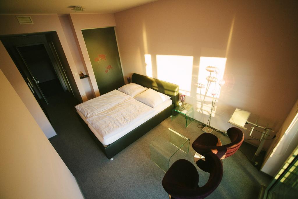 Siker B&B Hotel Pernica Buitenkant foto